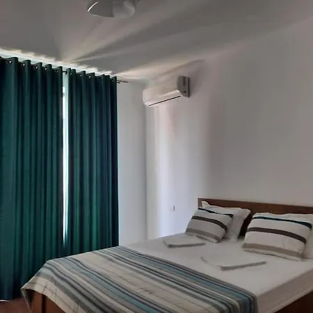 Luxe Mamaia Apartment *